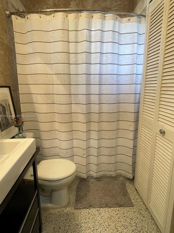 2417 NE 15th Ave 0, Wilton Manors, FL 33305