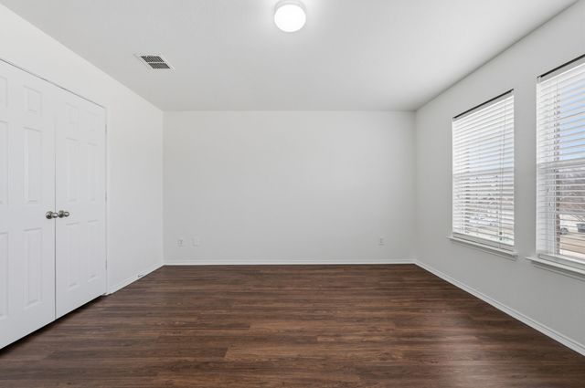 1333 Gayle Street, Burleson, TX 76028