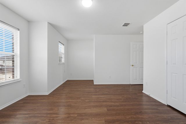 1333 Gayle Street, Burleson, TX 76028