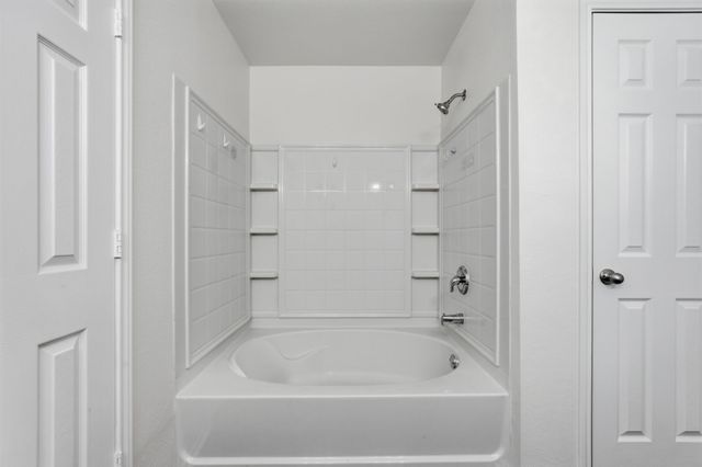 1333 Gayle Street, Burleson, TX 76028