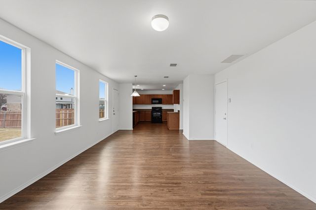 1333 Gayle Street, Burleson, TX 76028