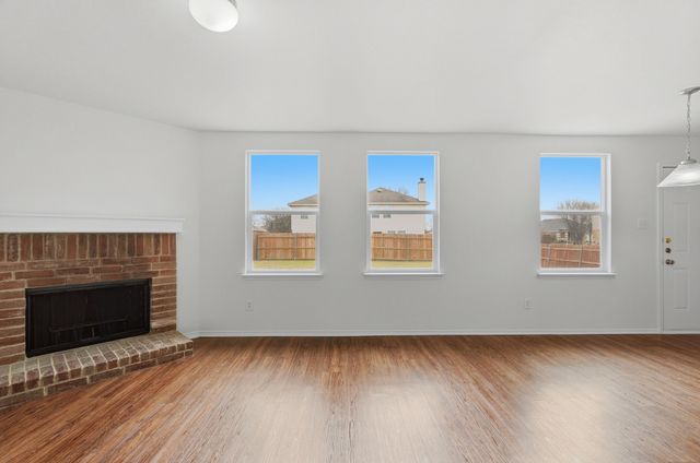 1333 Gayle Street, Burleson, TX 76028