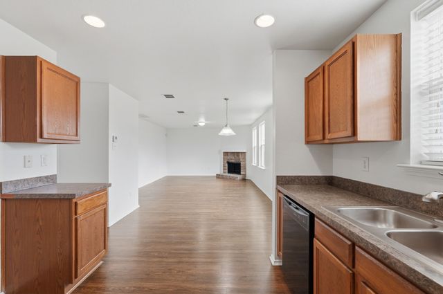 1333 Gayle Street, Burleson, TX 76028