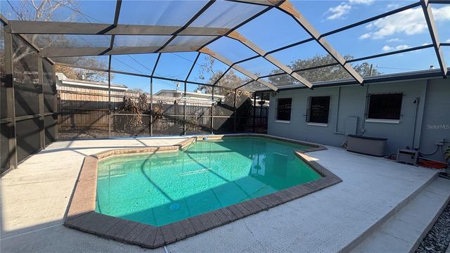 2002 E ROBSON STREET, Tampa, FL 33610