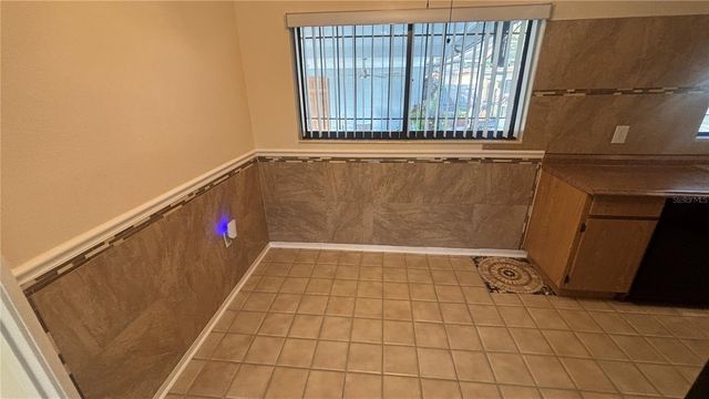 2002 E ROBSON STREET, Tampa, FL 33610