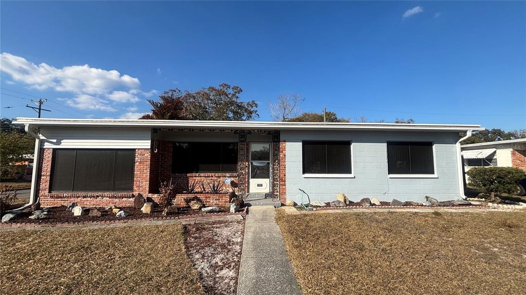 2002 E ROBSON STREET, Tampa, FL 33610