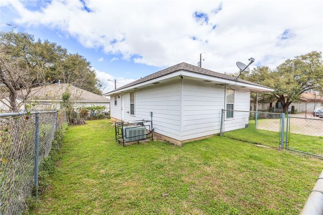 1012 Columbus Avenue, Bryan, TX 77803