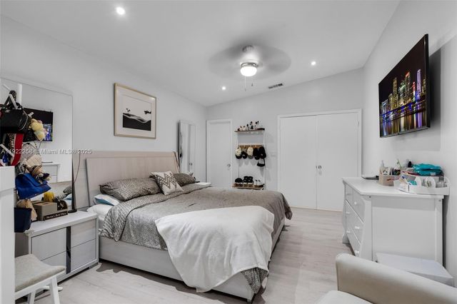 15452 SW 50th Ter, Miami, FL 33185