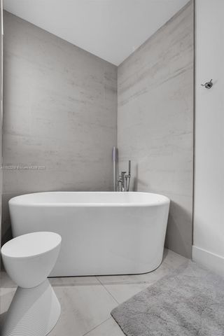 15452 SW 50th Ter, Miami, FL 33185