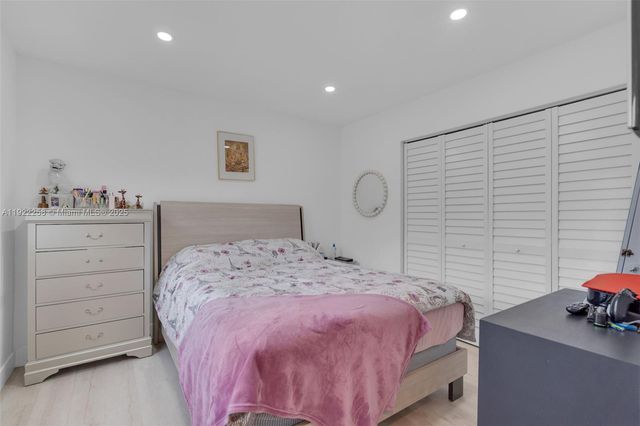 15452 SW 50th Ter, Miami, FL 33185