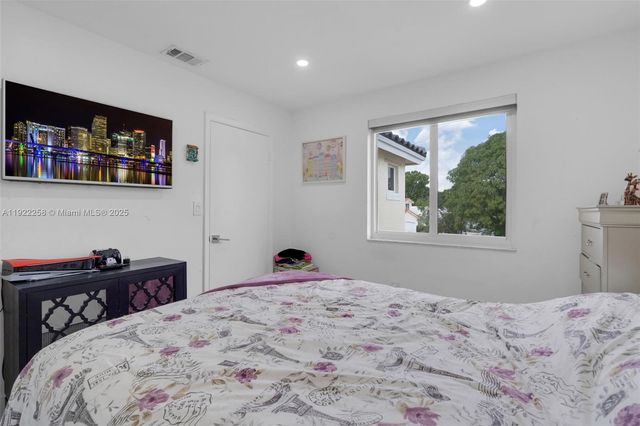 15452 SW 50th Ter, Miami, FL 33185