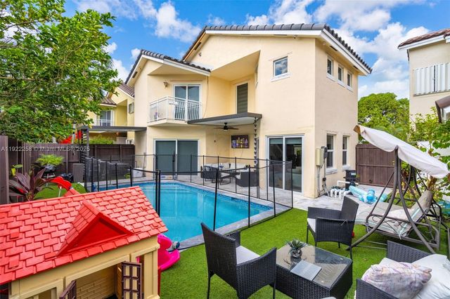 15452 SW 50th Ter, Miami, FL 33185