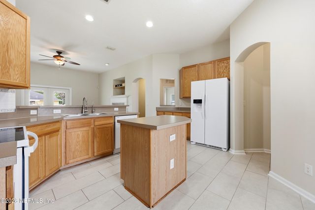 2631 BENTSHIRE Drive, Jacksonville, FL 32246
