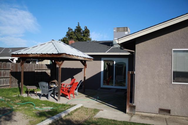 8139 Winfield Dr, Hilmar, CA 95324