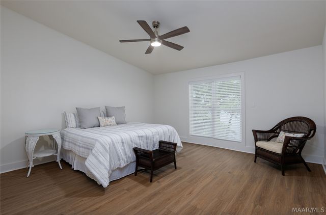 1007 Shoal Creek Drive, Deatsville, AL 36022