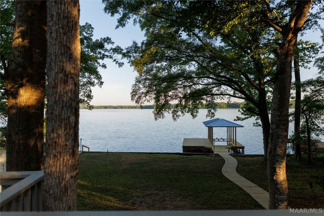1007 Shoal Creek Drive, Deatsville, AL 36022