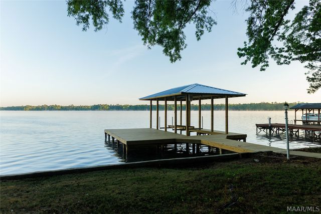 1007 Shoal Creek Drive, Deatsville, AL 36022