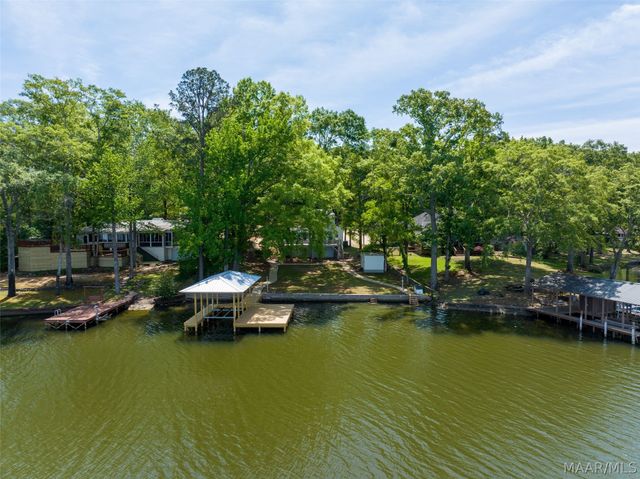 1007 Shoal Creek Drive, Deatsville, AL 36022