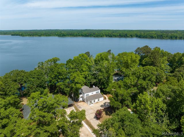1007 Shoal Creek Drive, Deatsville, AL 36022