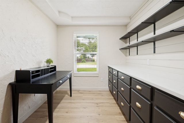 405 Stiles Drive, Midlothian, TX 76065