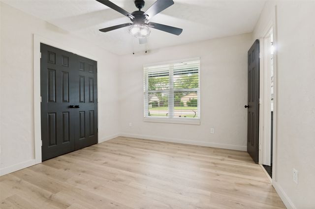 405 Stiles Drive, Midlothian, TX 76065