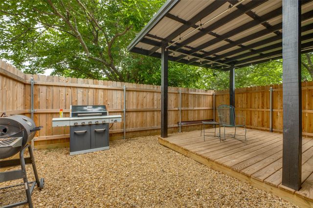 405 Stiles Drive, Midlothian, TX 76065