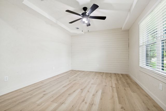 405 Stiles Drive, Midlothian, TX 76065