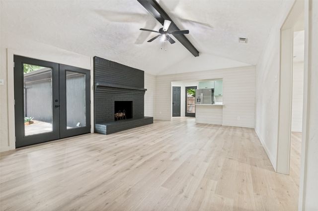 405 Stiles Drive, Midlothian, TX 76065
