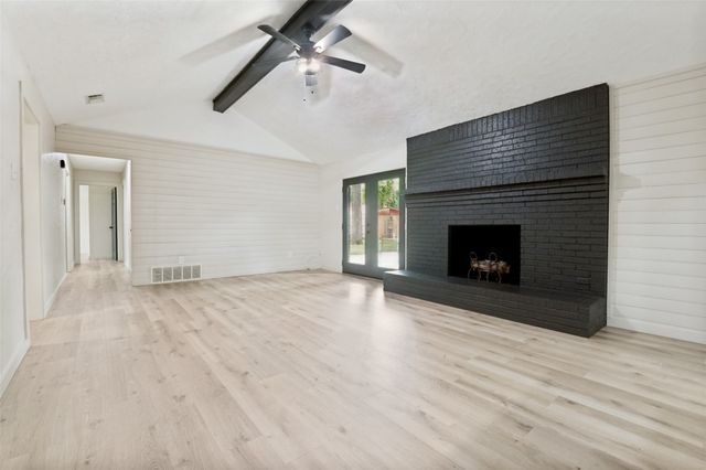 405 Stiles Drive, Midlothian, TX 76065