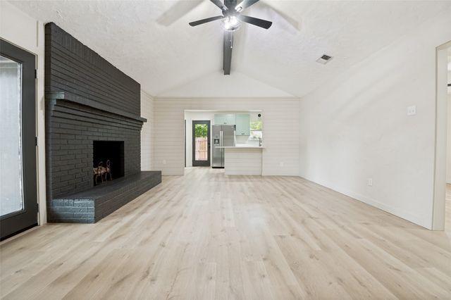 405 Stiles Drive, Midlothian, TX 76065