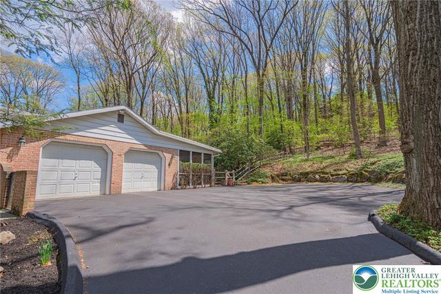 270 Bierys Bridge Road, Bethlehem City, PA 18017