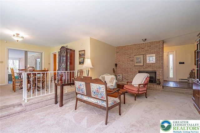 270 Bierys Bridge Road, Bethlehem City, PA 18017