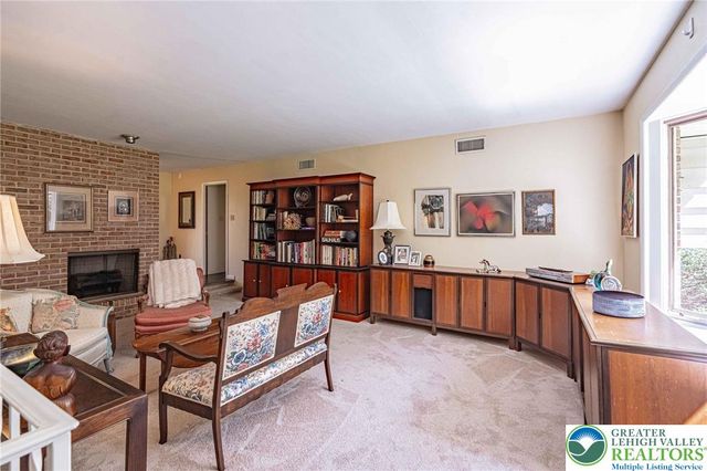 270 Bierys Bridge Road, Bethlehem City, PA 18017