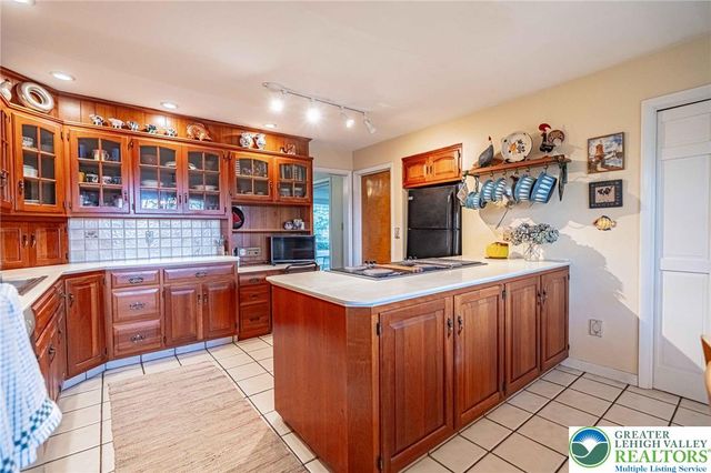 270 Bierys Bridge Road, Bethlehem City, PA 18017
