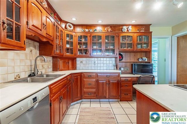 270 Bierys Bridge Road, Bethlehem City, PA 18017