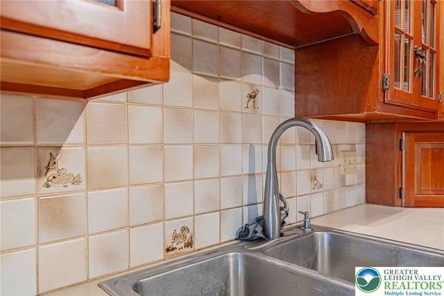 270 Bierys Bridge Road, Bethlehem City, PA 18017