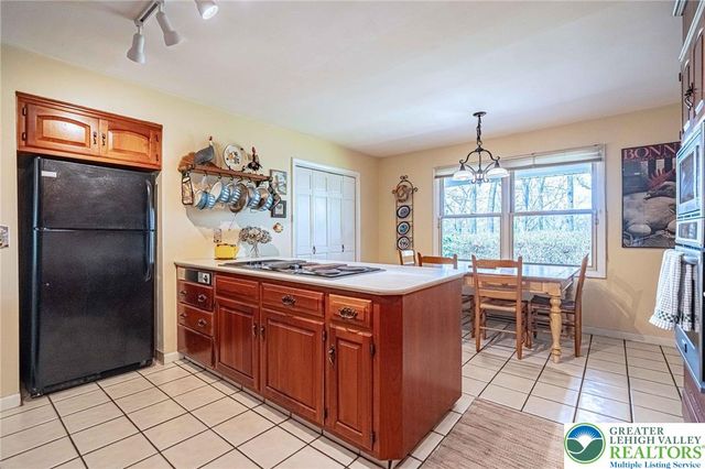 270 Bierys Bridge Road, Bethlehem City, PA 18017