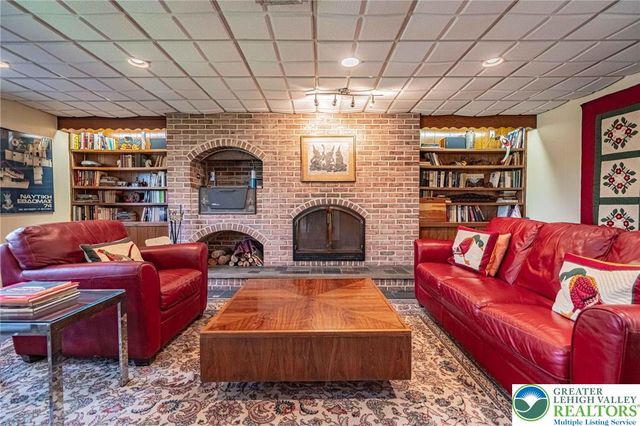 270 Bierys Bridge Road, Bethlehem City, PA 18017