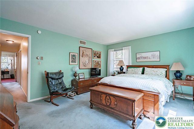 270 Bierys Bridge Road, Bethlehem City, PA 18017