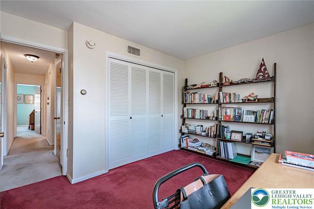 270 Bierys Bridge Road, Bethlehem City, PA 18017