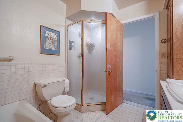 270 Bierys Bridge Road, Bethlehem City, PA 18017