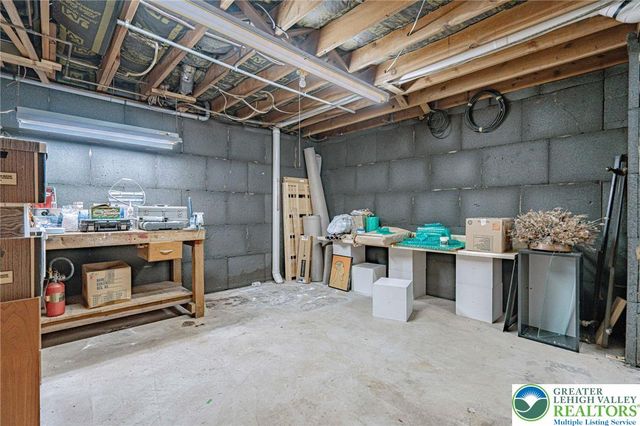 270 Bierys Bridge Road, Bethlehem City, PA 18017