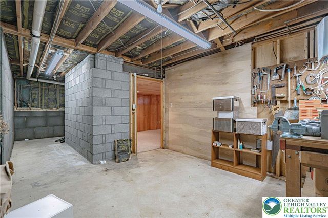 270 Bierys Bridge Road, Bethlehem City, PA 18017