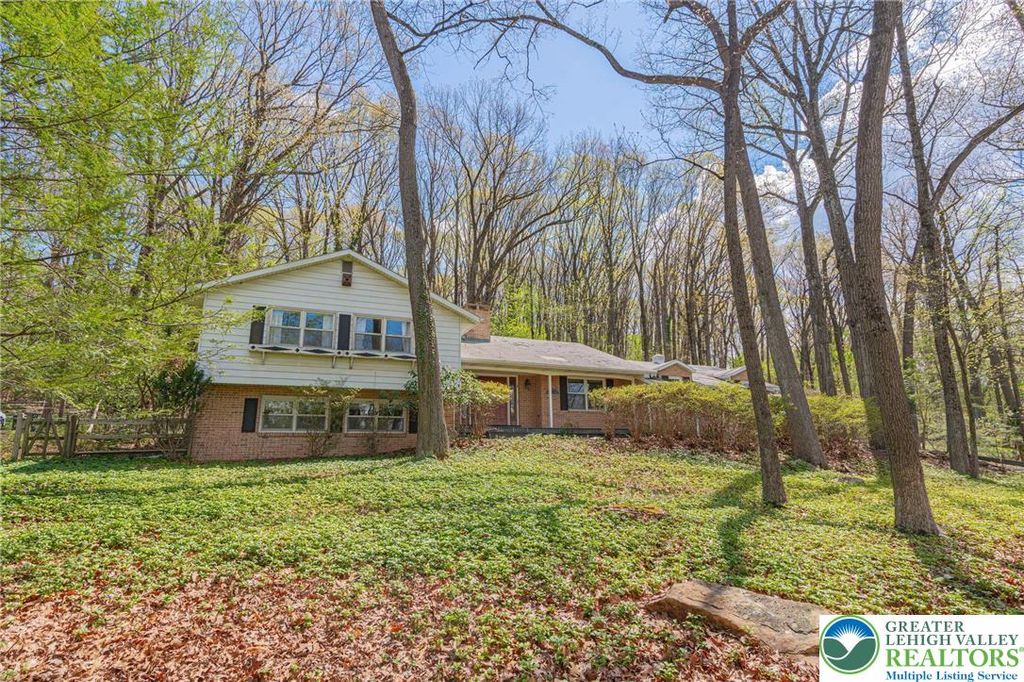270 Bierys Bridge Road, Bethlehem City, PA 18017