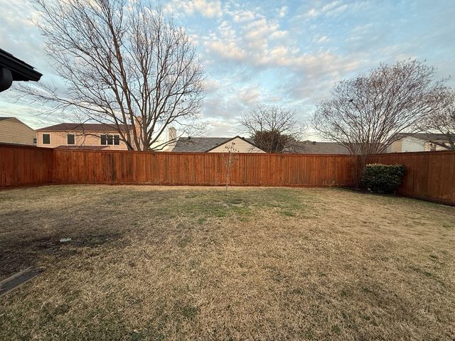 7012 Bernadine Drive, Watauga, TX 76148
