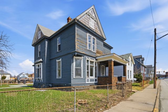 1405 7th Avenue, Rock Island, IL 61201