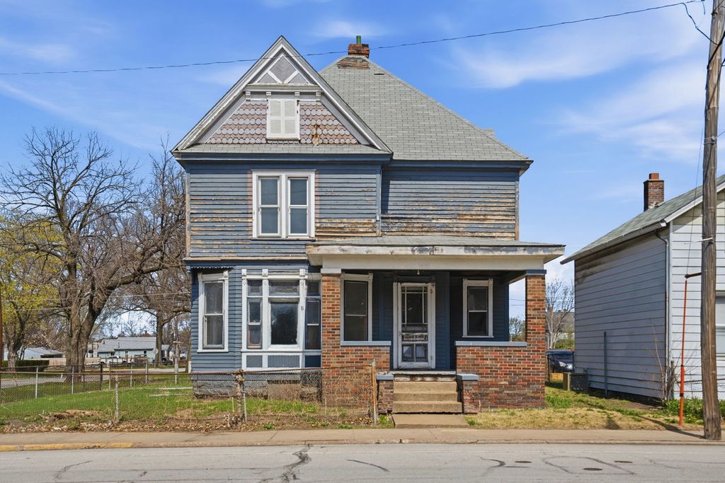 1405 7th Avenue, Rock Island, IL 61201