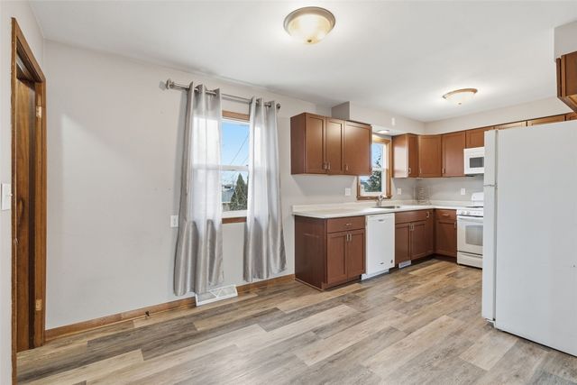 2710 Hickory Drive SW, Cedar Rapids, IA 52404