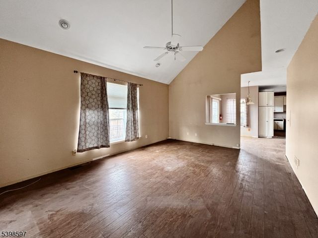 3 Pohat Ct, Franklin Twp., NJ 07882