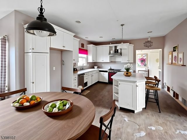 3 Pohat Ct, Franklin Twp., NJ 07882